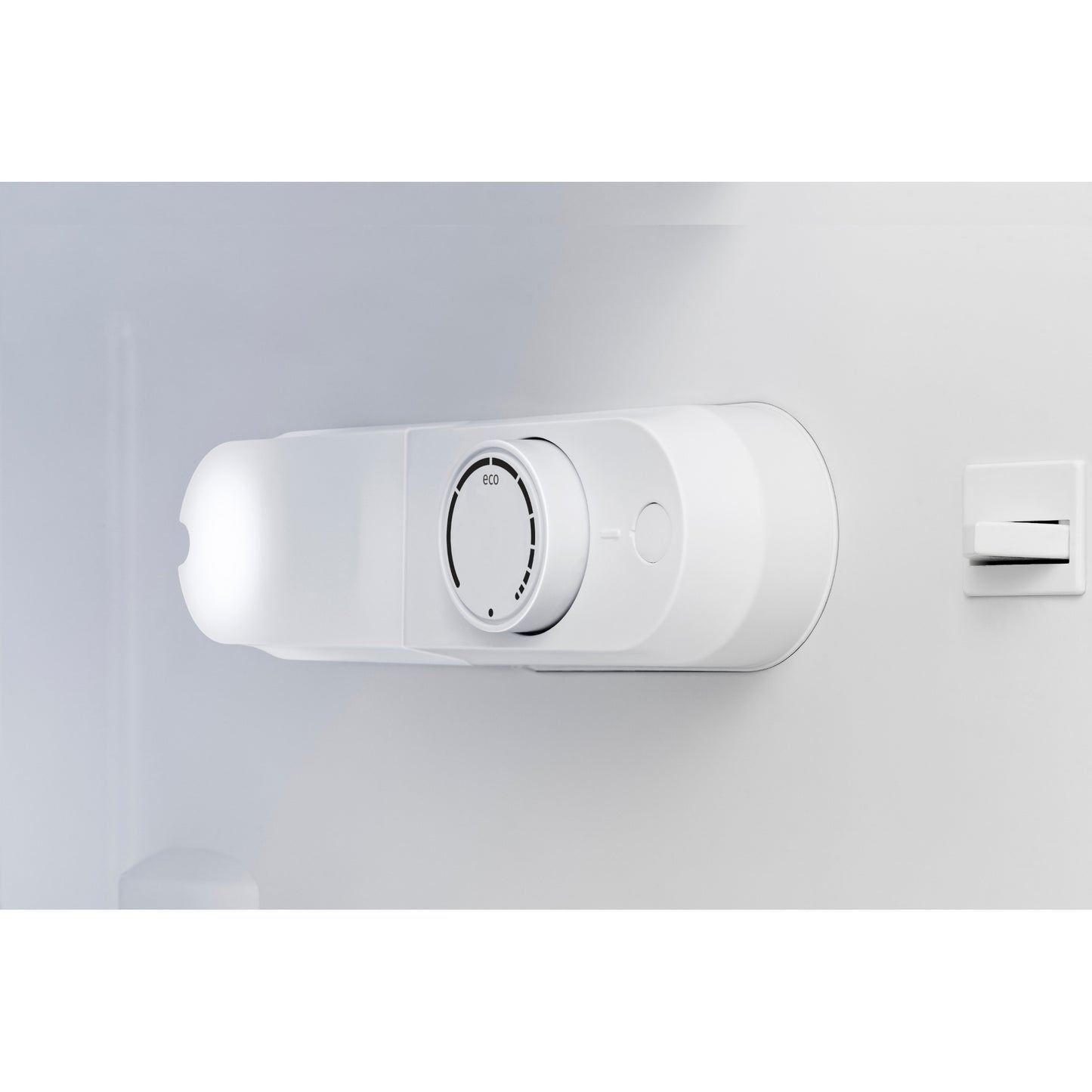 Under-counter Fridge w/ Icebox